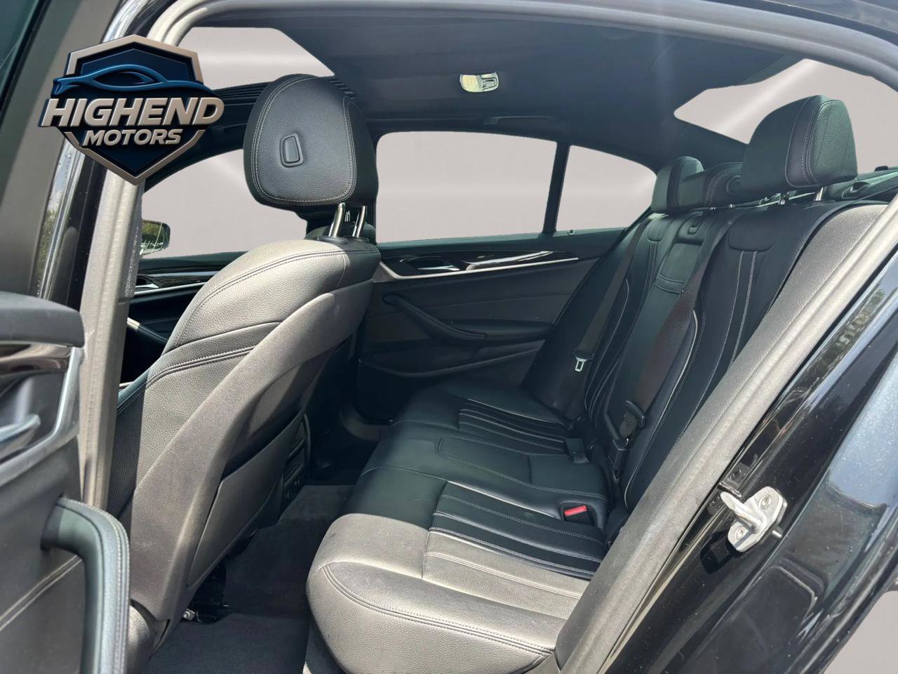 Used 2019 BMW 530i xDrive w/ Convenience Package AWD/4WD image 14
