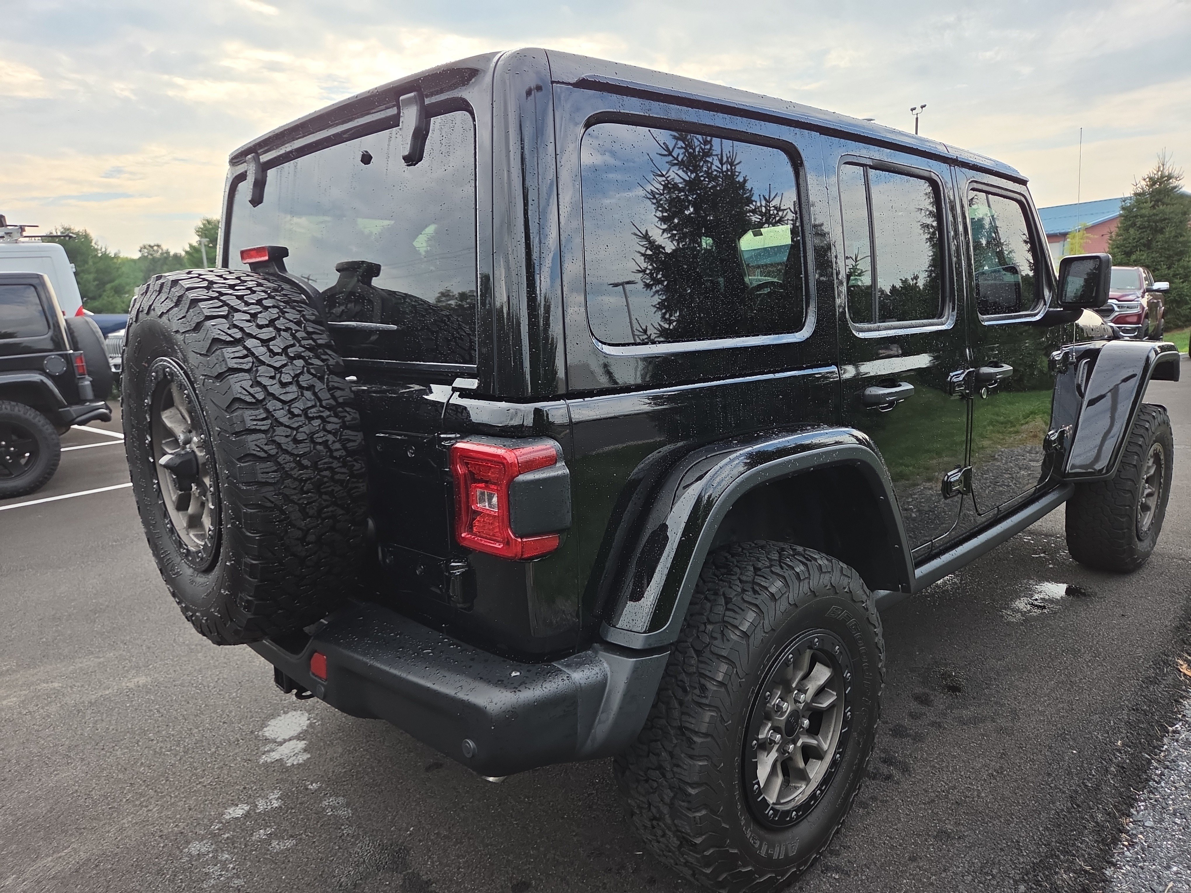 Certified 2023 Jeep Wrangler Unlimited Rubicon 392 w/ Trailer Tow Package AWD/4WD image 15
