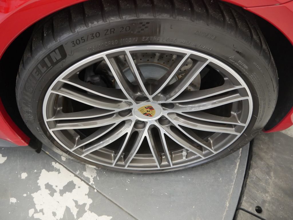 Certified 2019 Porsche 911 Carrera 4 image 15