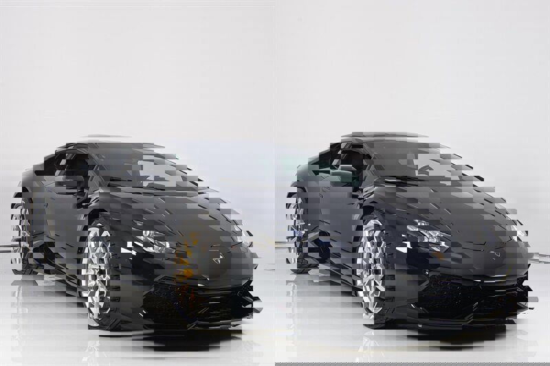 Used 2015 Lamborghini Huracan LP 610-4 AWD/4WD image 2