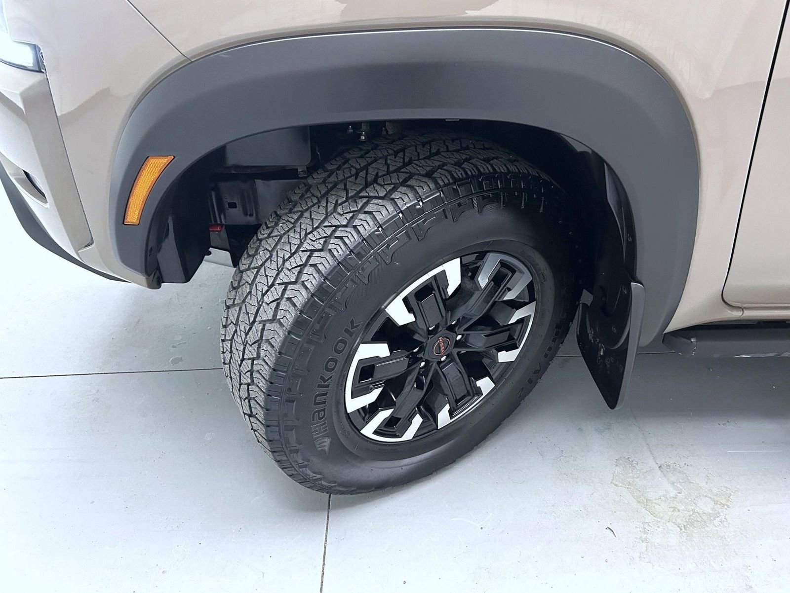 Used 2024 Nissan Frontier PRO-4X w/ Technology Package image 23