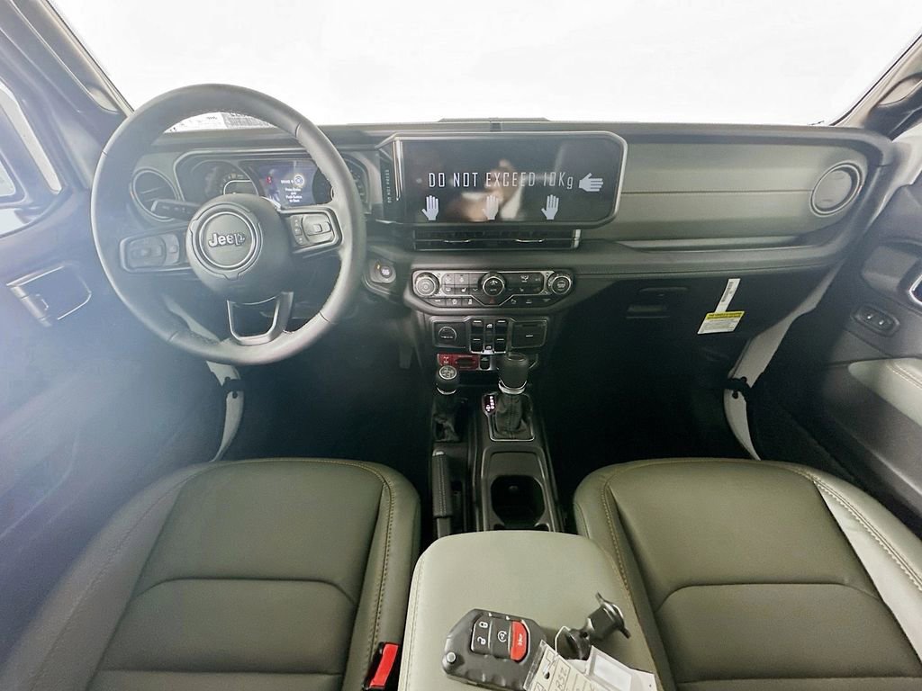 New 2025 Jeep Gladiator Mojave image 9