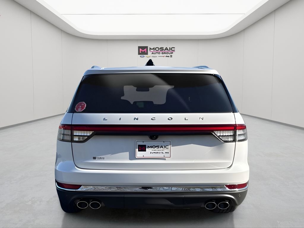 Used 2025 Lincoln Aviator Reserve image 4