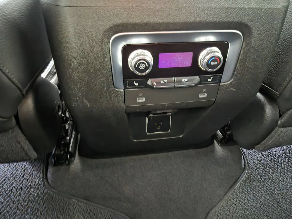 Used 2021 GMC Yukon Denali RWD image 24
