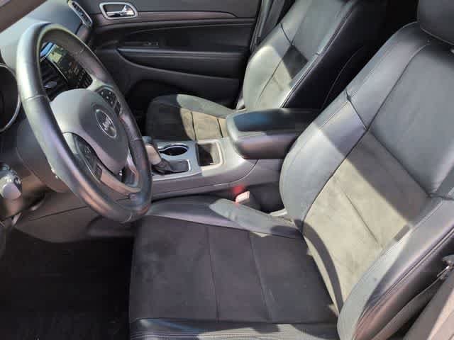 Used 2019 Jeep Grand Cherokee Altitude AWD/4WD image 16