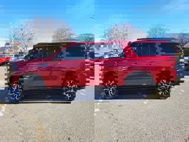 Used 2024 GMC Yukon XL AT4 image 7