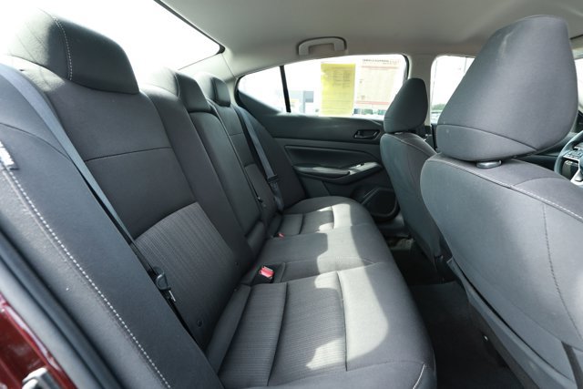 Used 2024 Nissan Altima 2.5 SV FWD image 27