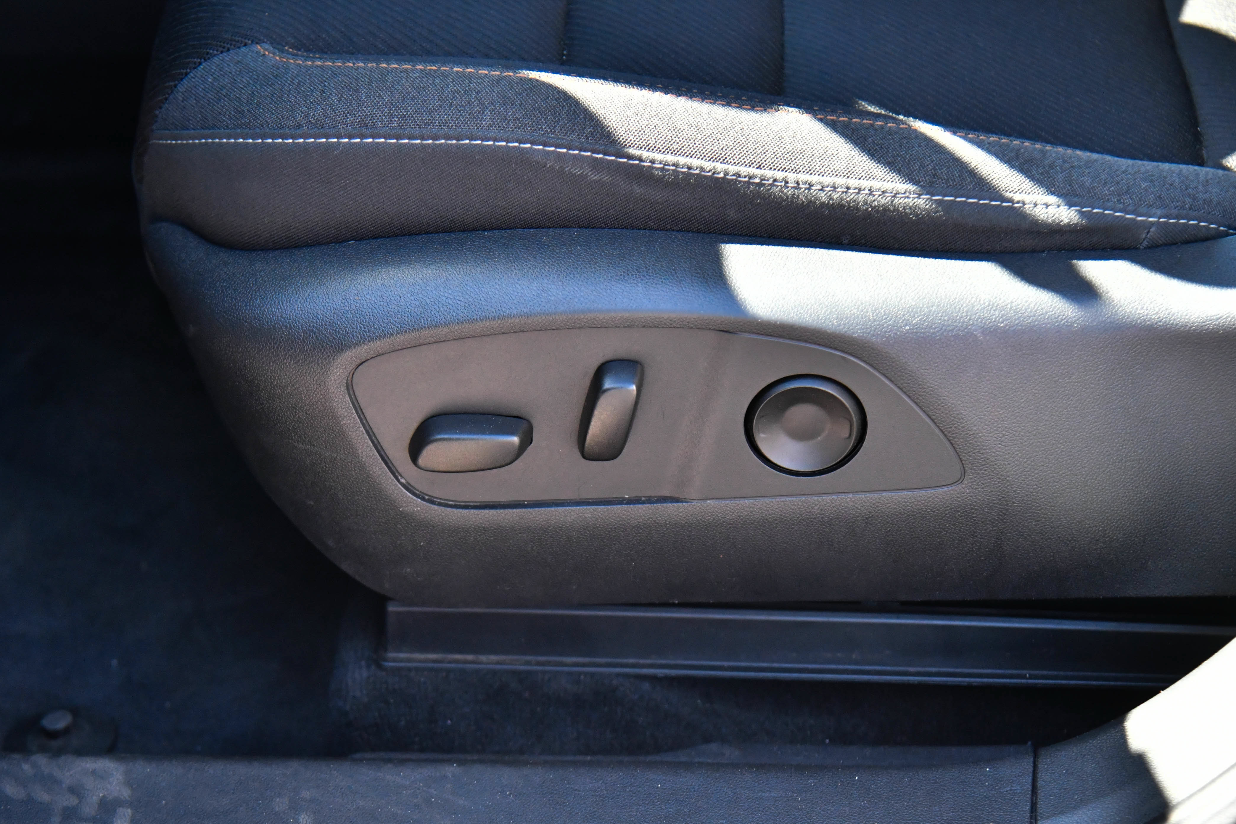 Used 2024 Honda Prologue EX image 17