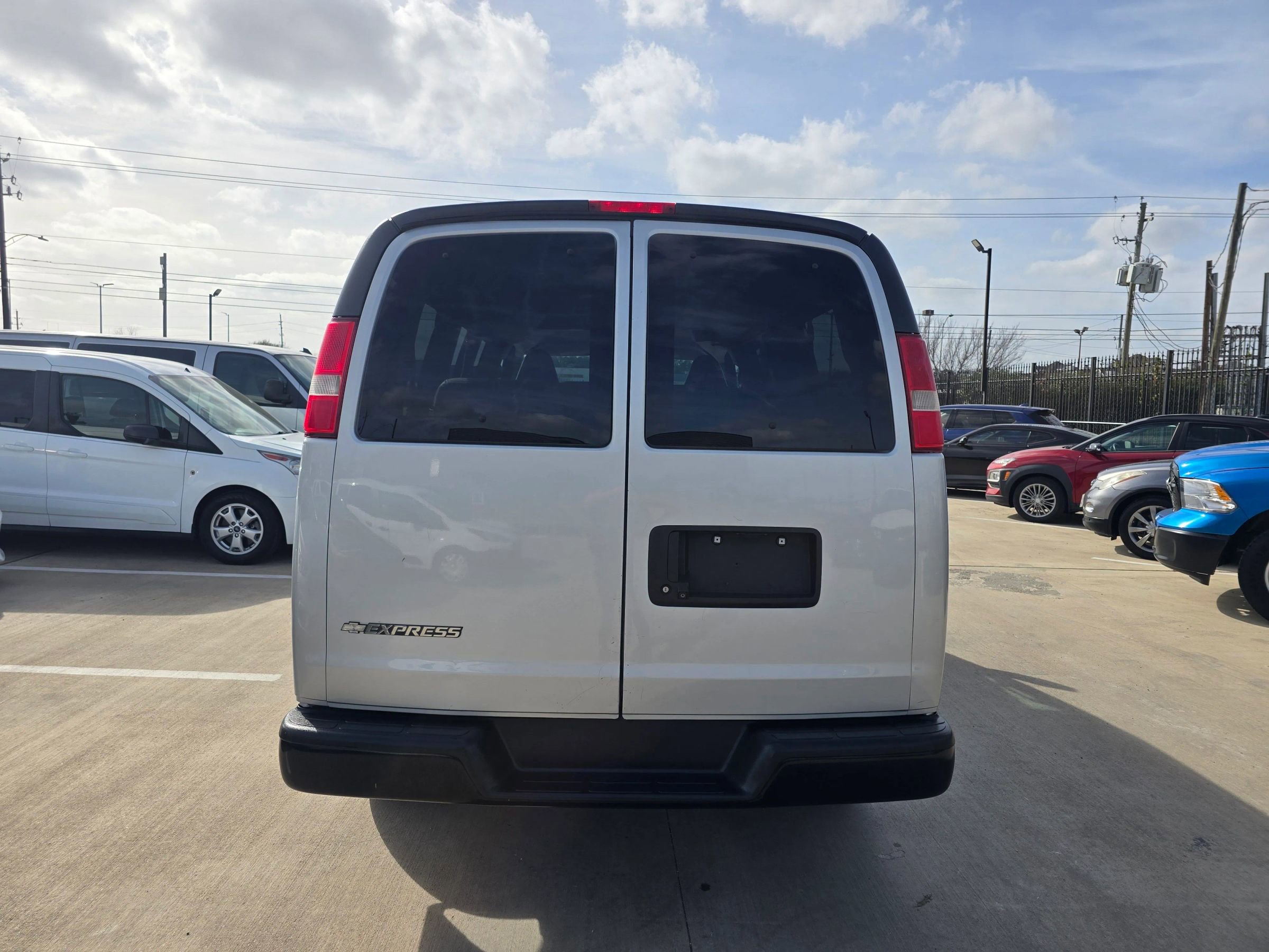 Used 2017 Chevrolet Express 2500 LS image 6