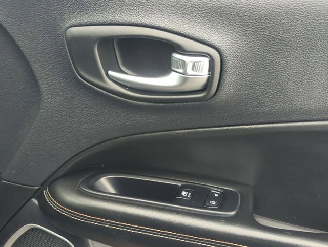 Used 2018 Jeep Compass Latitude image 26