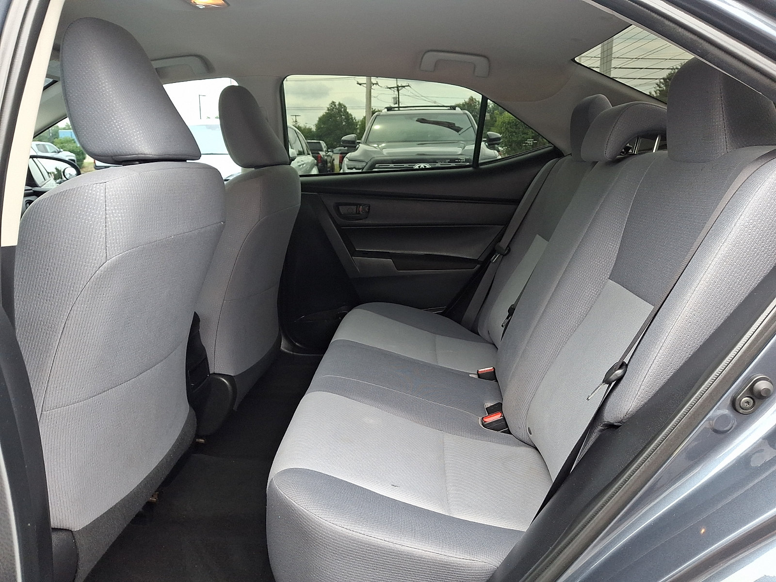 Used 2018 Toyota Corolla L FWD image 10