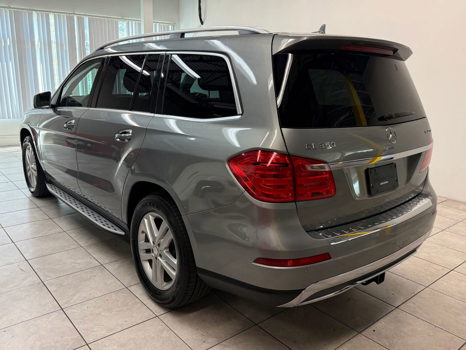 Used 2016 Mercedes-Benz GL 320 BlueTEC 4MATIC w/ Premium I Package image 7