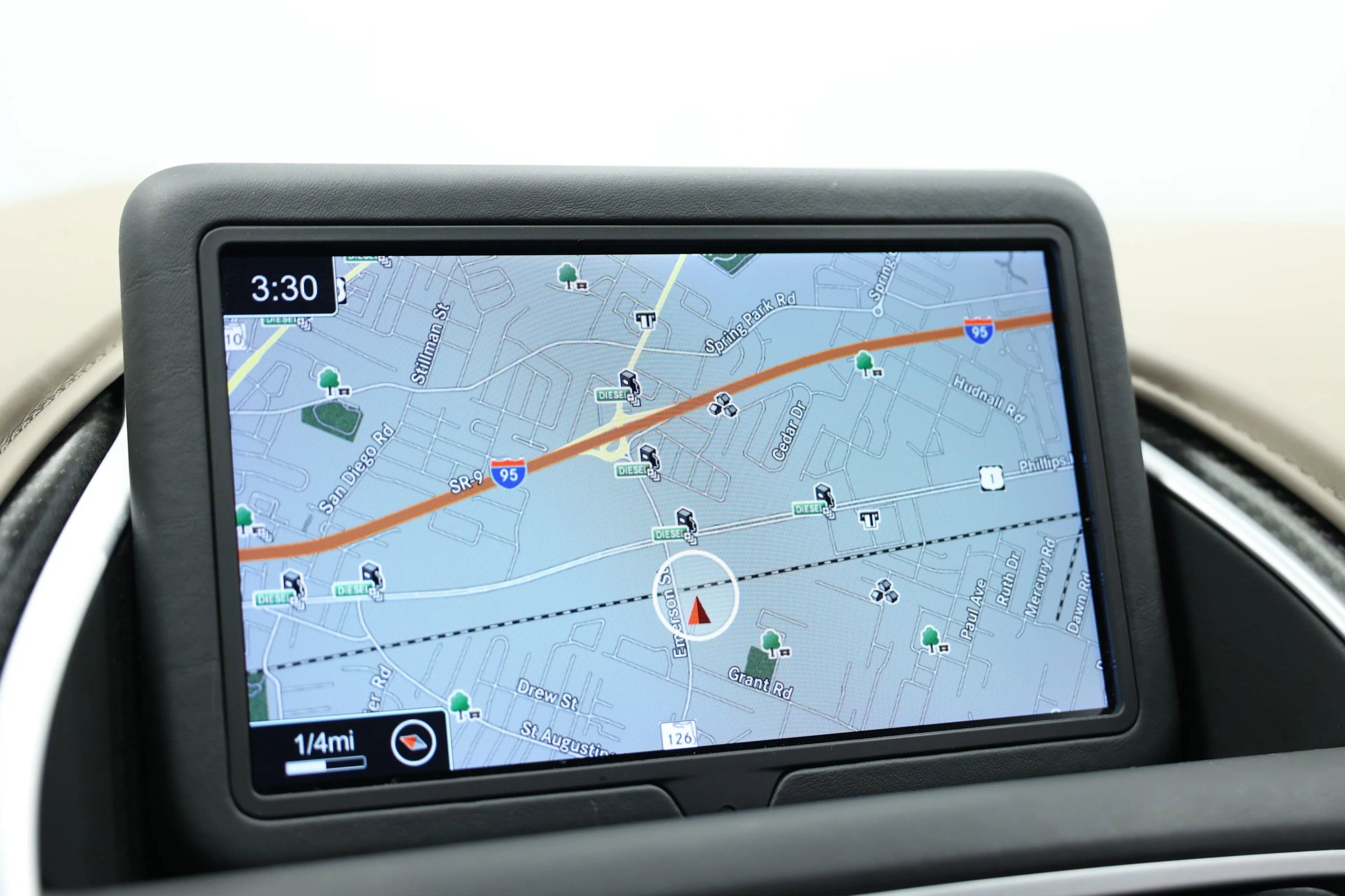 Used 2018 Aston Martin DB11 Coupe image 33