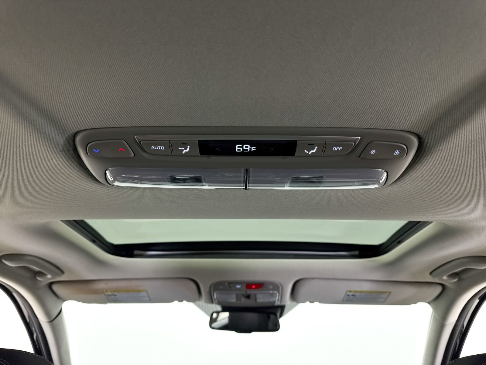 Certified 2024 Kia Telluride EX w/ EX Captain's Chair Package image 32