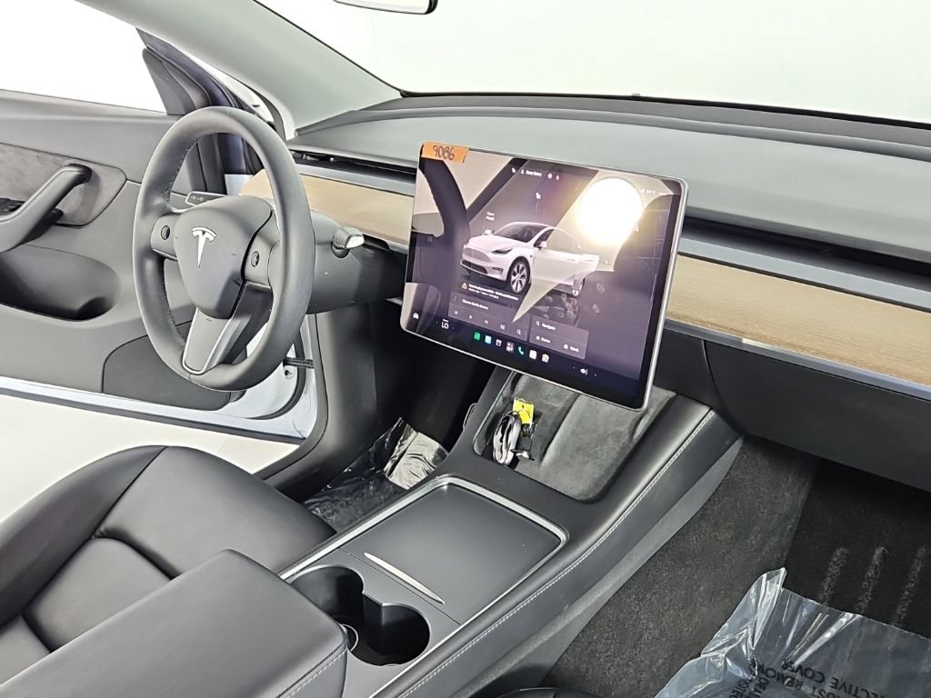Used 2022 Tesla Model Y Long Range AWD/4WD image 13