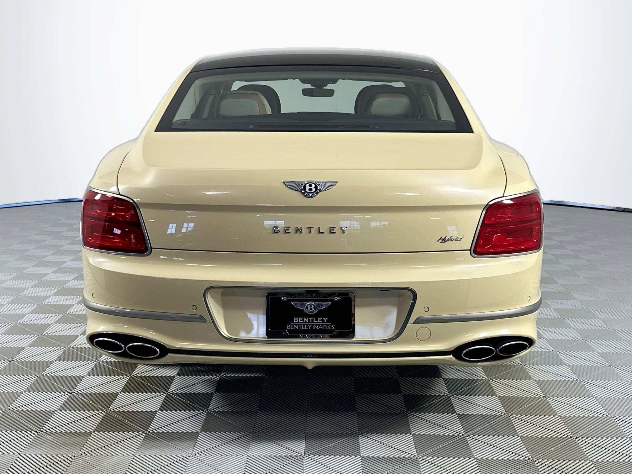 Used 2023 Bentley Flying Spur Plug-In Hybrid image 10
