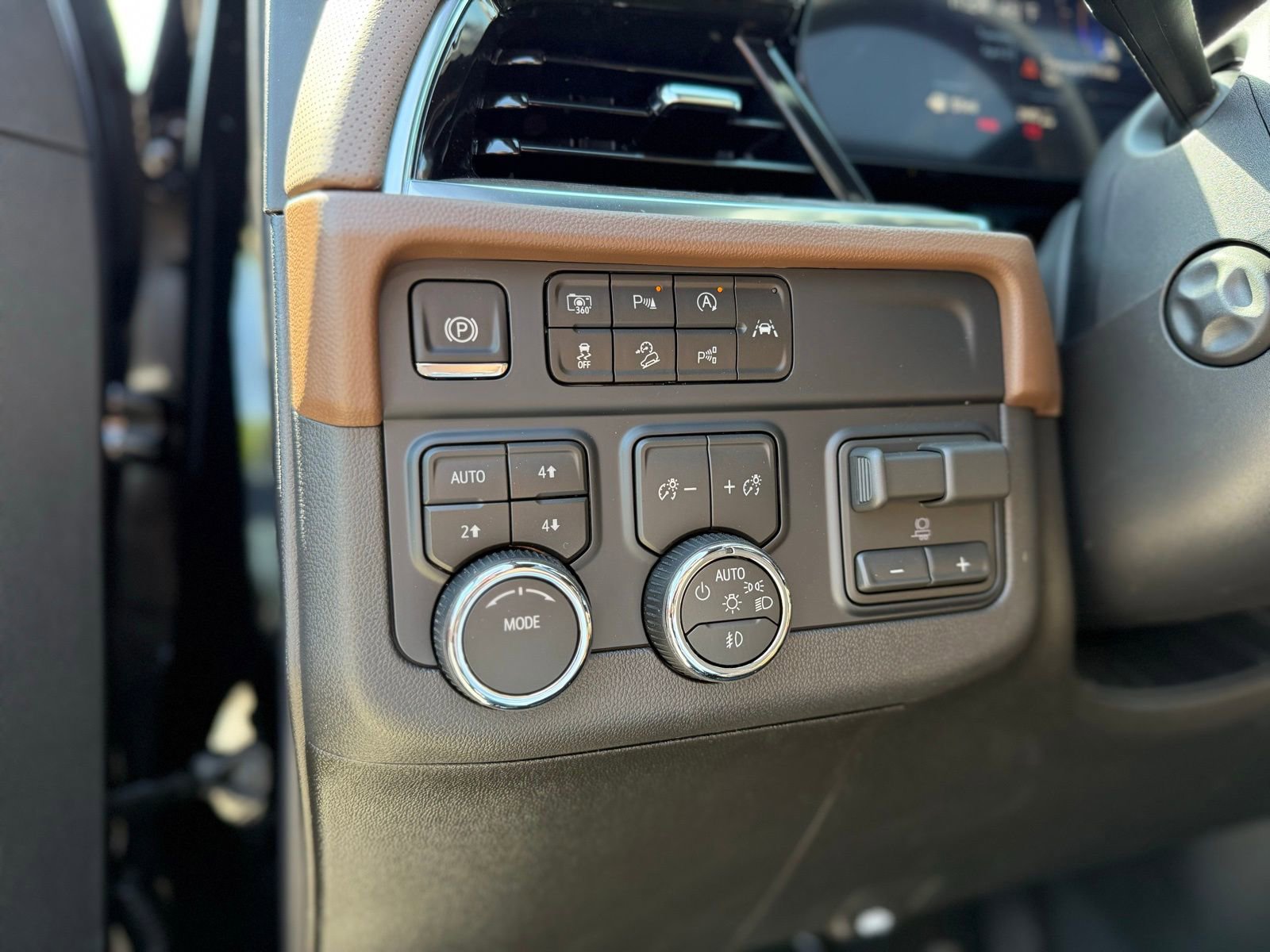 New 2026 Chevrolet Tahoe High Country AWD/4WD image 28