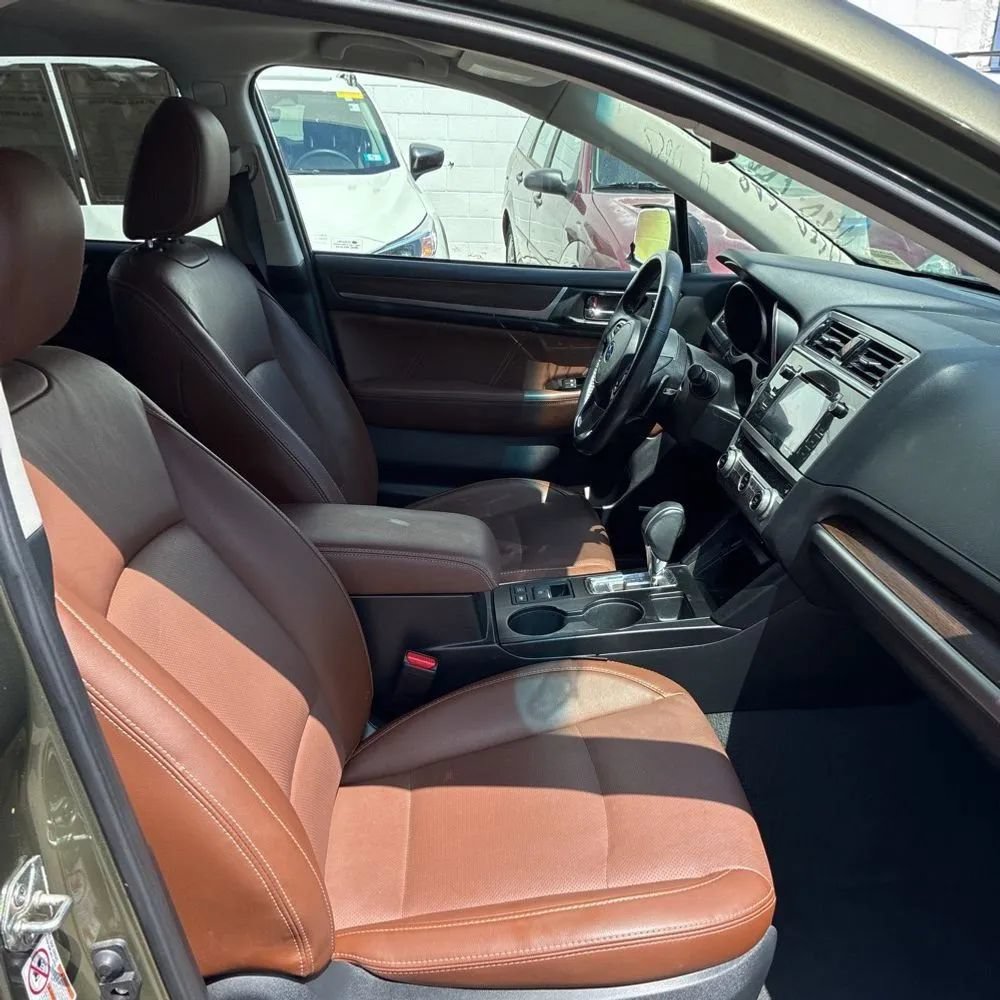 Used 2017 Subaru Outback 3.6R Touring AWD/4WD image 18
