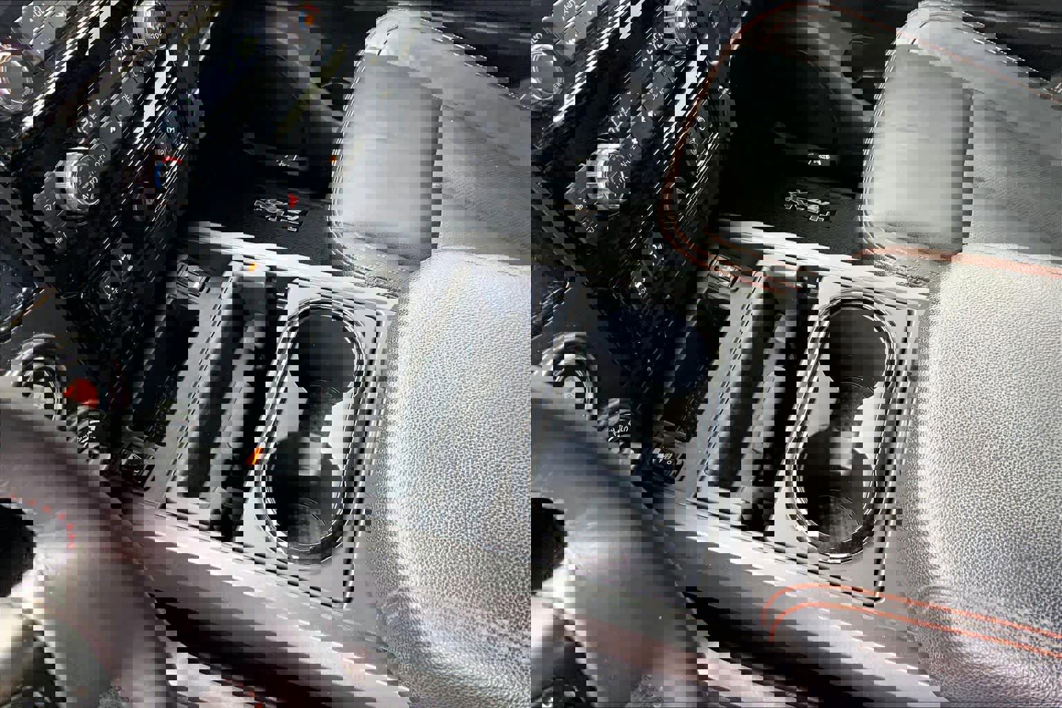 Used 2020 Nissan Titan PRO-4X w/ Pro-4x Convenience Package image 17