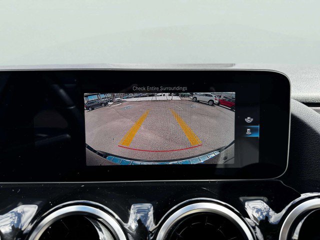 Used 2021 Mercedes-Benz GLA 250 4MATIC w/ Premium Package image 30