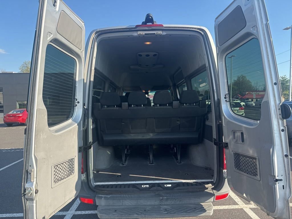 Used 2016 Mercedes-Benz Sprinter 2500 image 4
