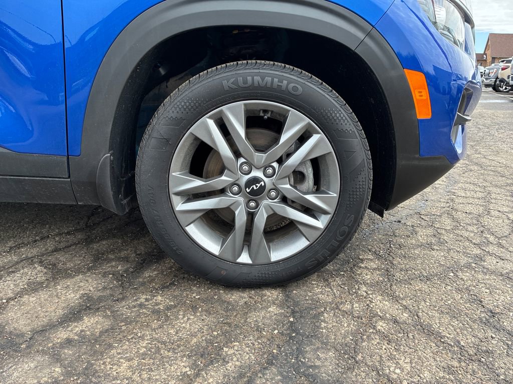Used 2023 Kia Seltos S w/ Navigation Package image 9