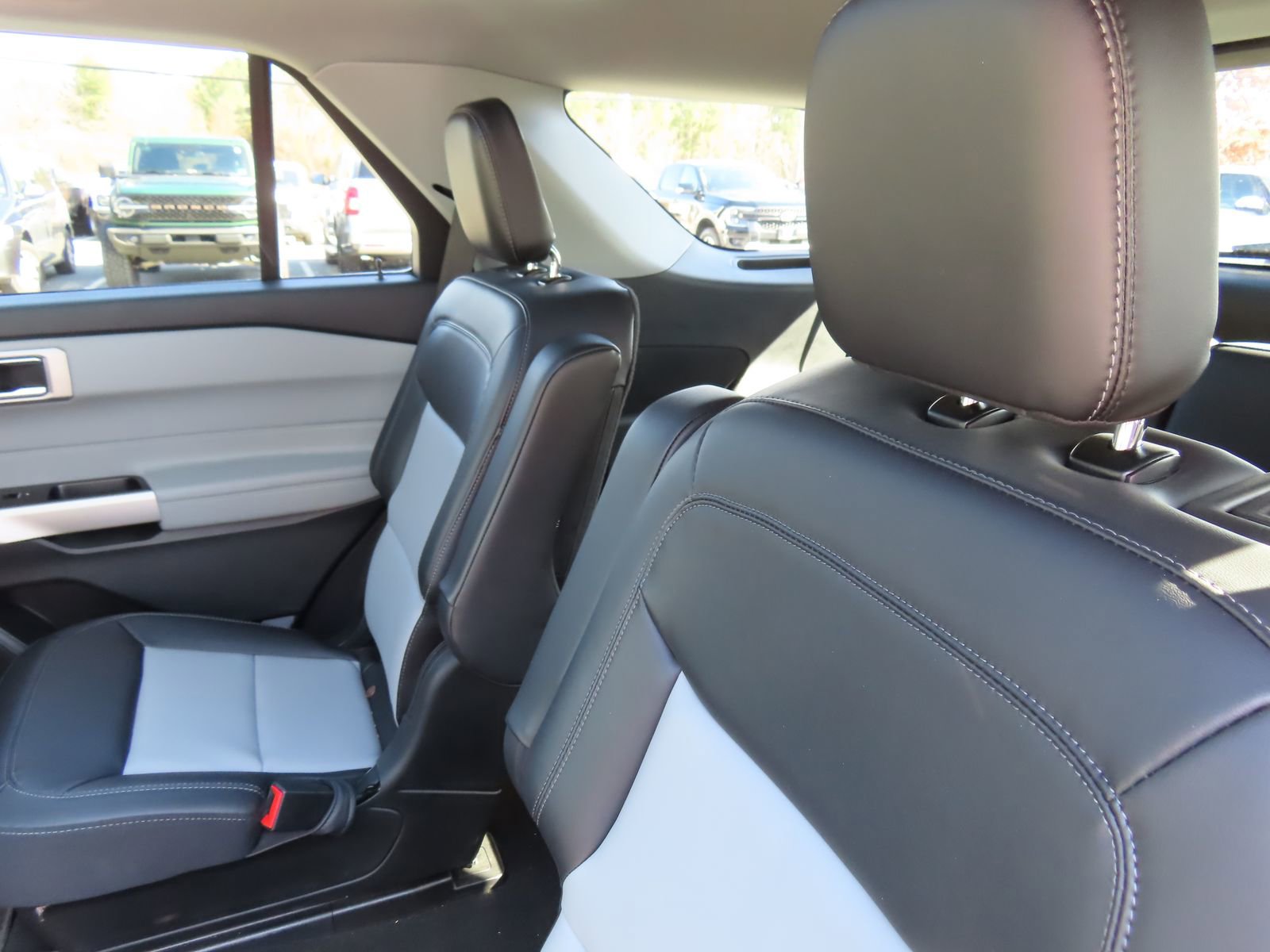 Certified 2024 Ford Explorer XLT w/ Equipment Group 202A image 29