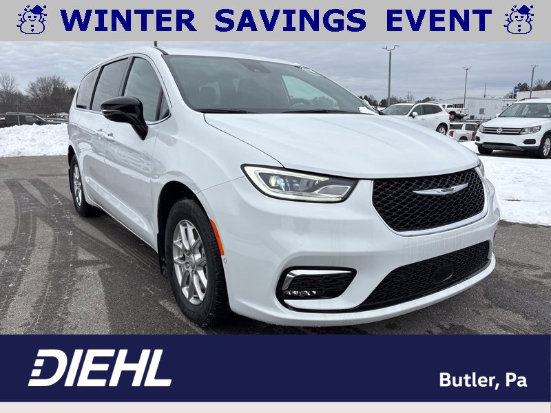 New 2026 Chrysler Pacifica Select image 1