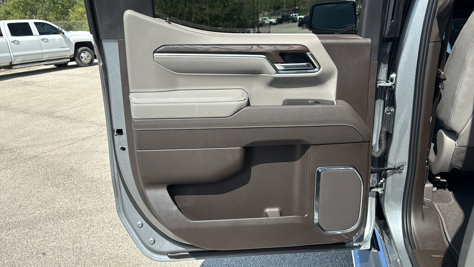 New 2026 GMC Sierra 1500 SLT w/ SLT Premium Plus Package image 14