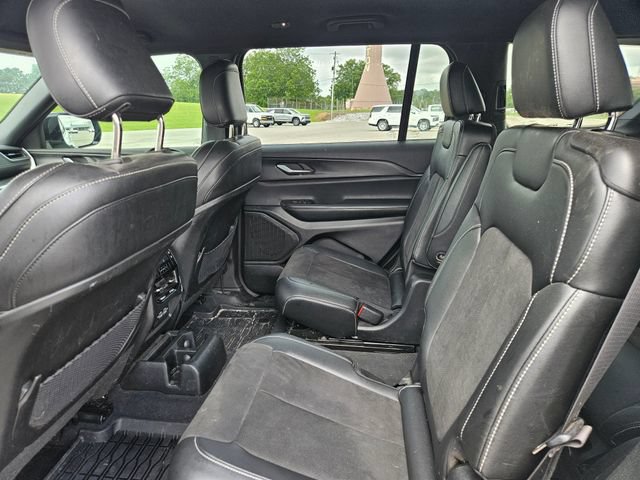 Used 2024 Jeep Grand Cherokee L Laredo AWD/4WD image 25