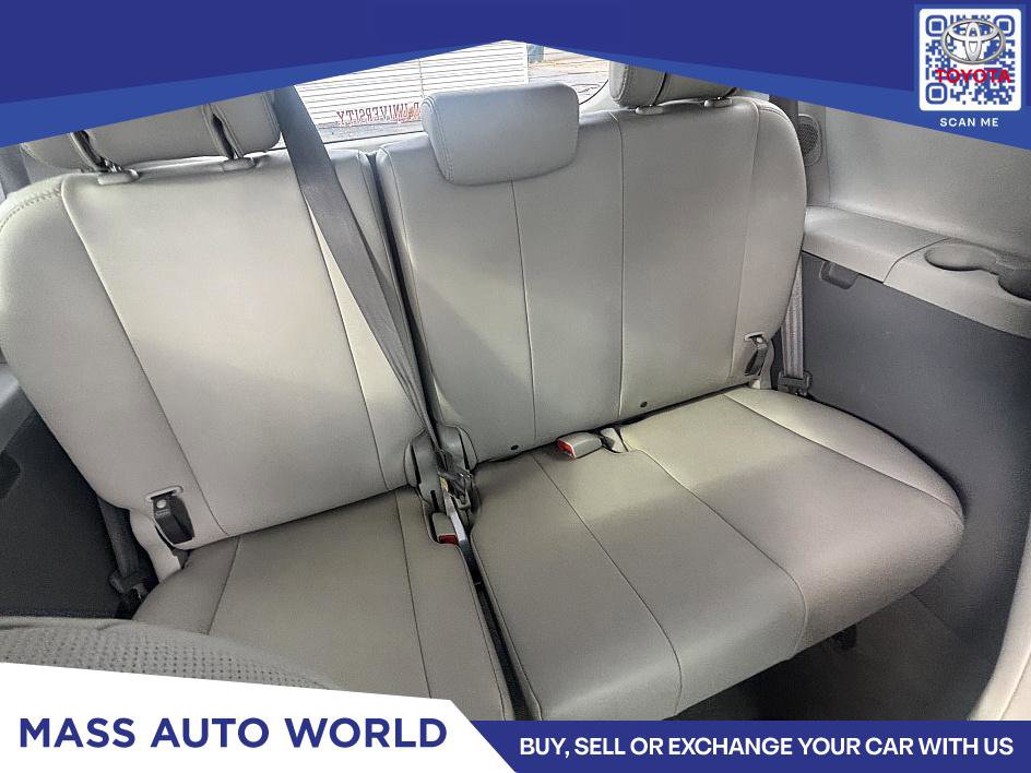 Used 2011 Toyota Sienna XLE image 10