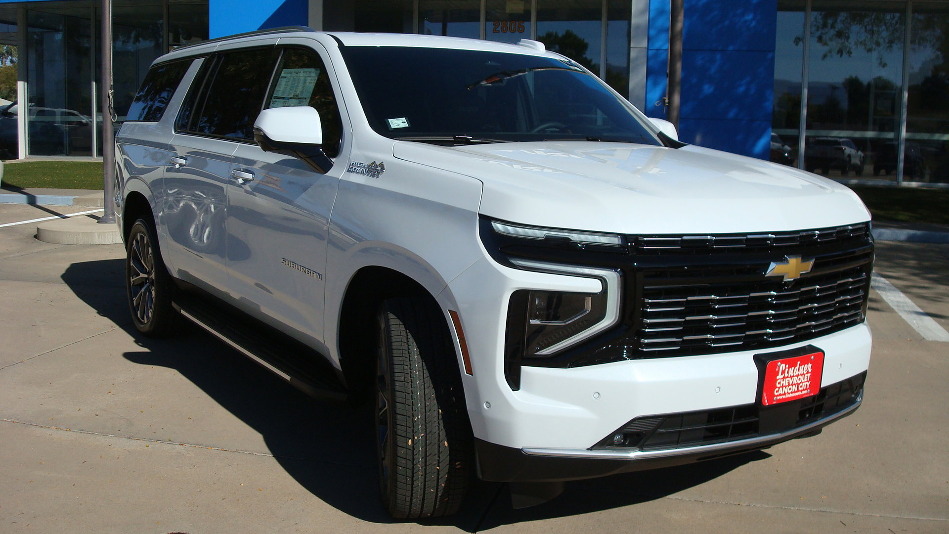 New 2026 Chevrolet Suburban High Country image 3