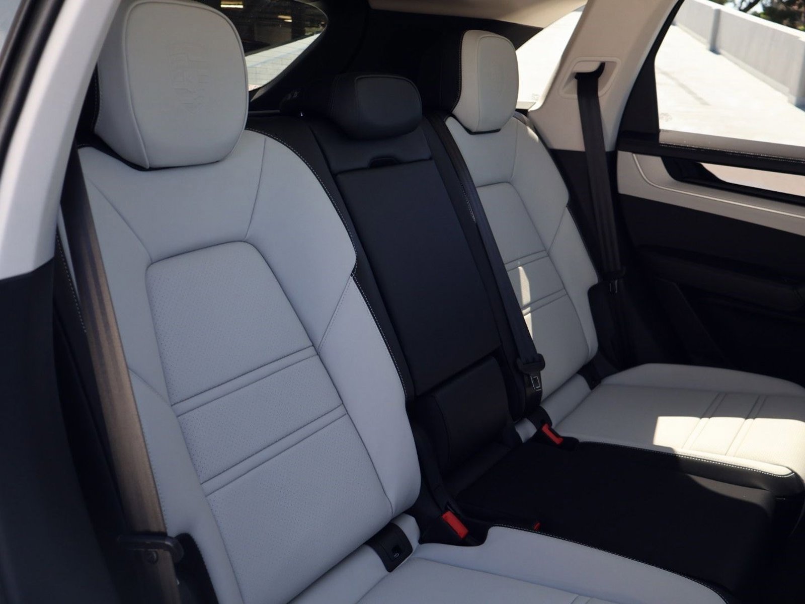 New 2026 Porsche Cayenne image 23