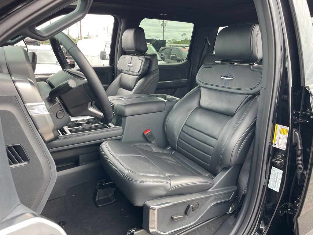 New 2025 Ford F350 Platinum image 17