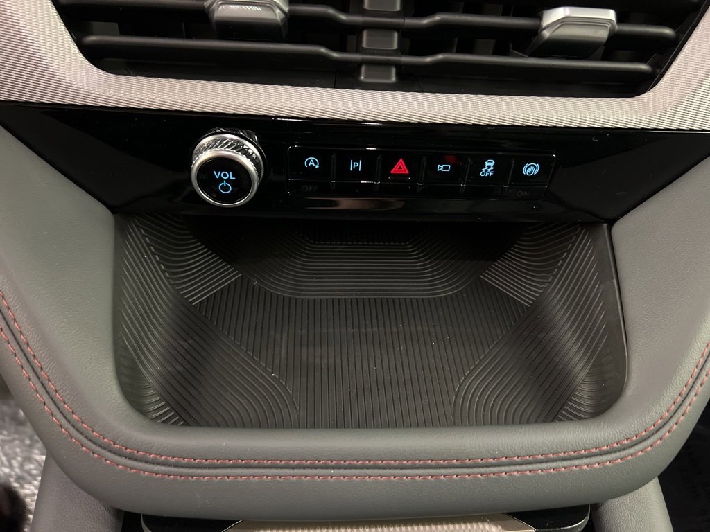 New 2025 Ford Explorer Active w/ Active Comfort Package image 14