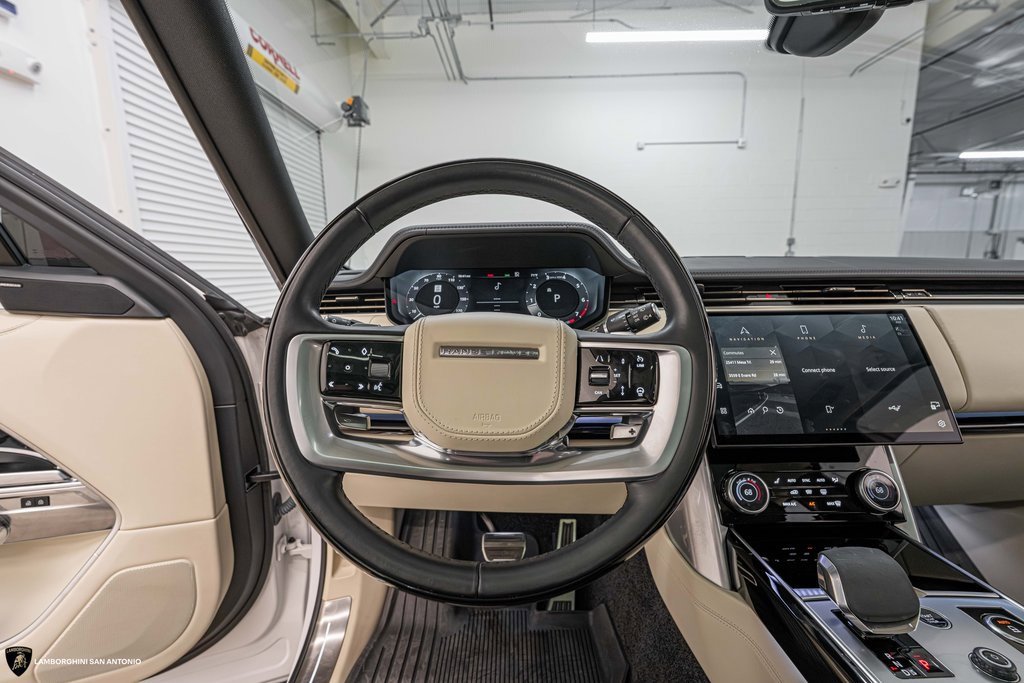 Used 2023 Land Rover Range Rover Long Wheelbase SE image 35