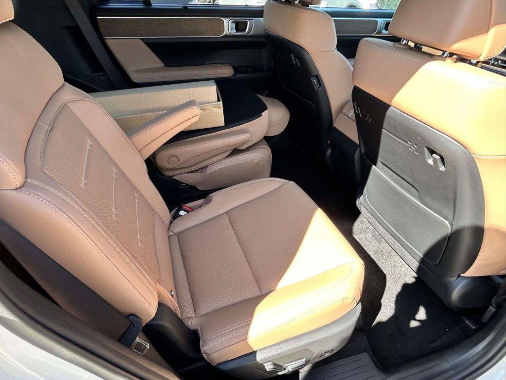 New 2027 Hyundai Santa Fe Calligraphy FWD image 44