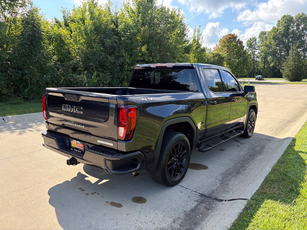 Used 2022 GMC Sierra 1500 Elevation w/ LPO, Elevation Black Package AWD/4WD image 9