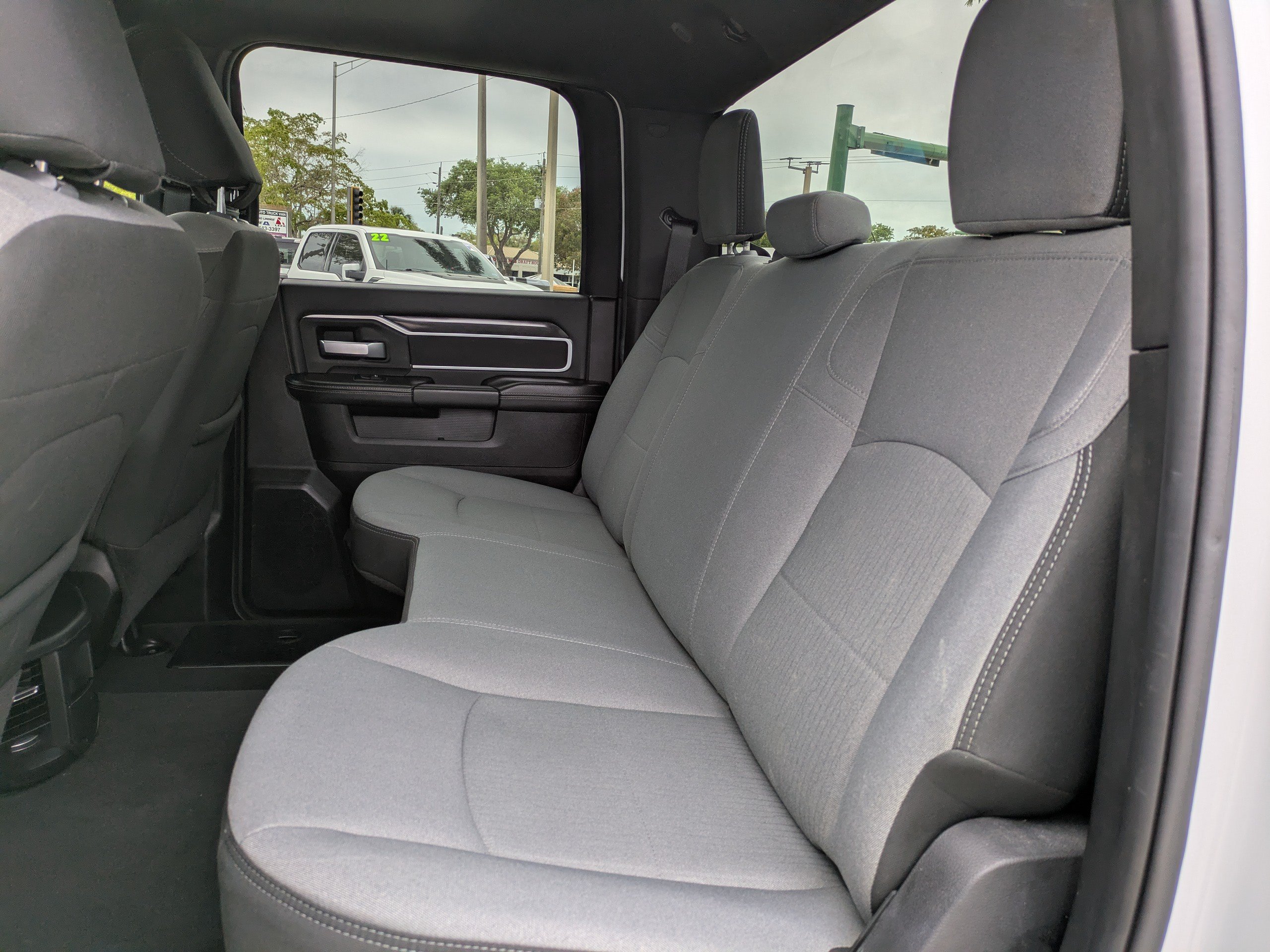 Used 2024 RAM 3500 Big Horn AWD/4WD image 18