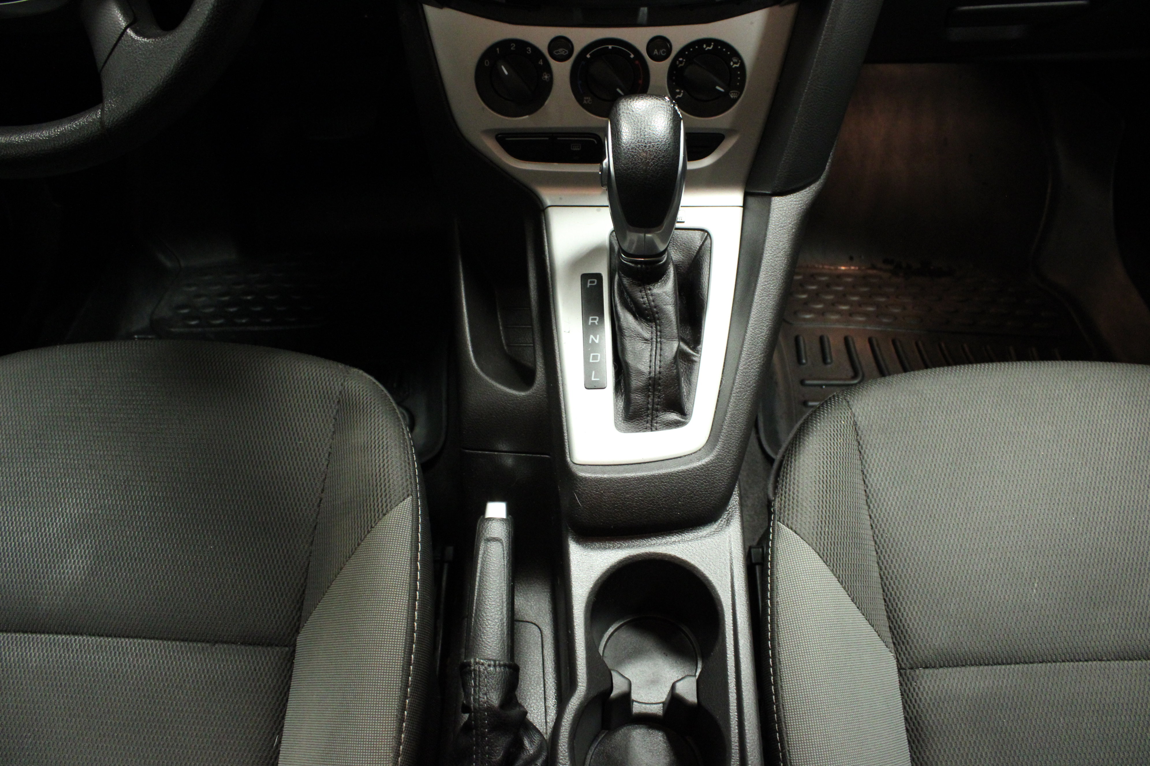 Used 2014 Ford Focus SE image 17