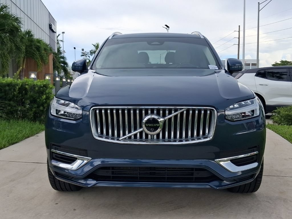 Used 2025 Volvo XC90 T8 Ultra w/ Lounge Package AWD/4WD video 2