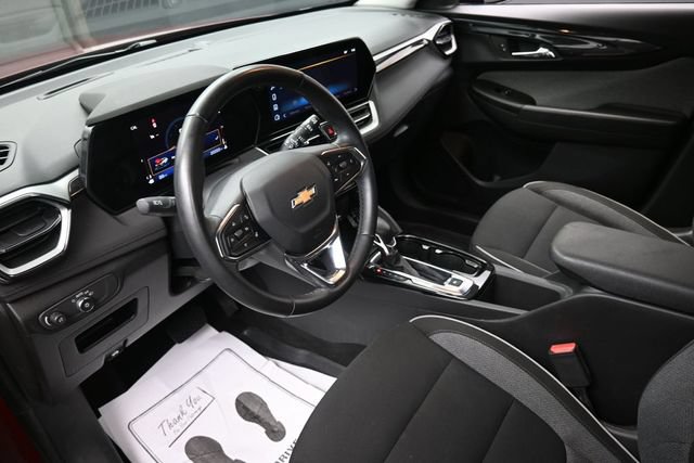 Used 2024 Chevrolet TrailBlazer LT w/ LT Cold Weather Package FWD image 18