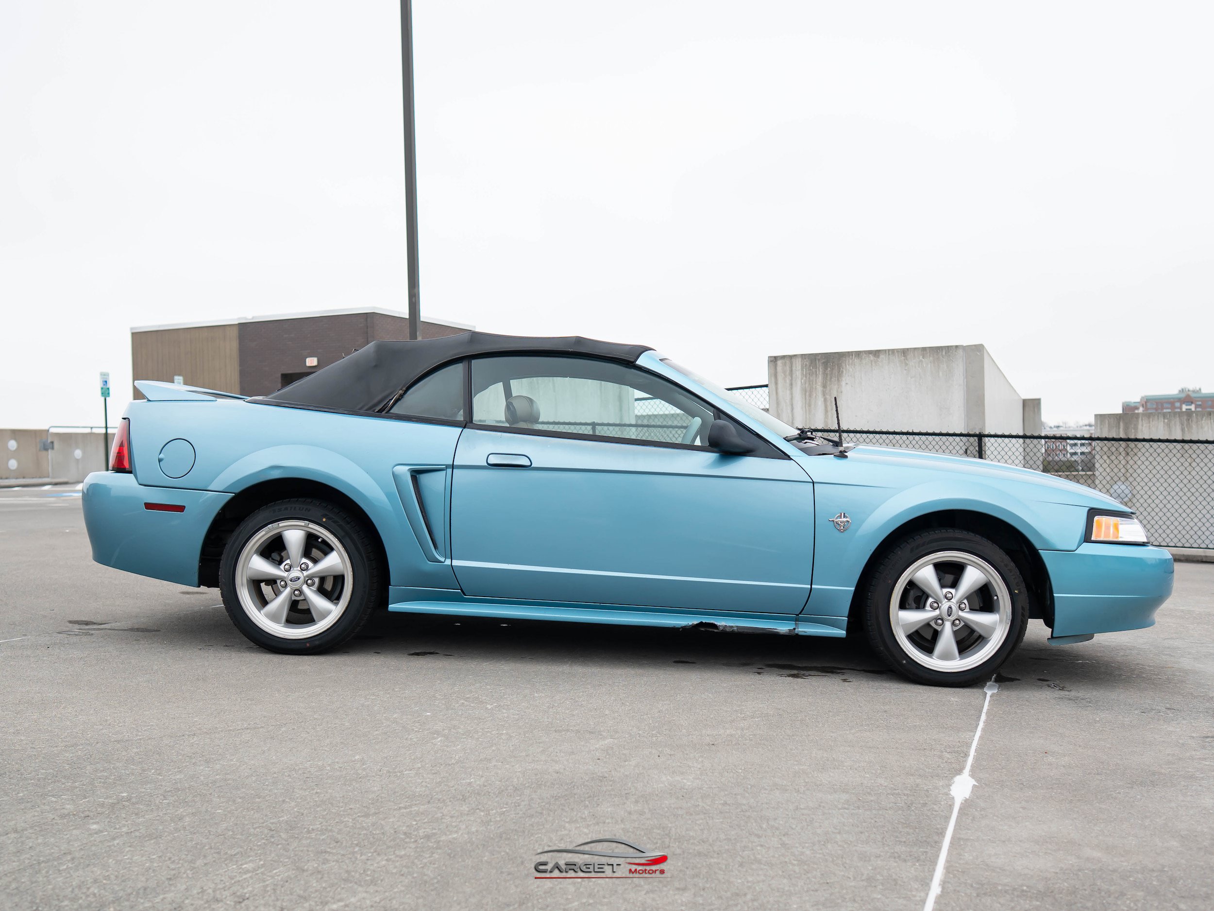 Used 1999 Ford Mustang Convertible RWD image 8