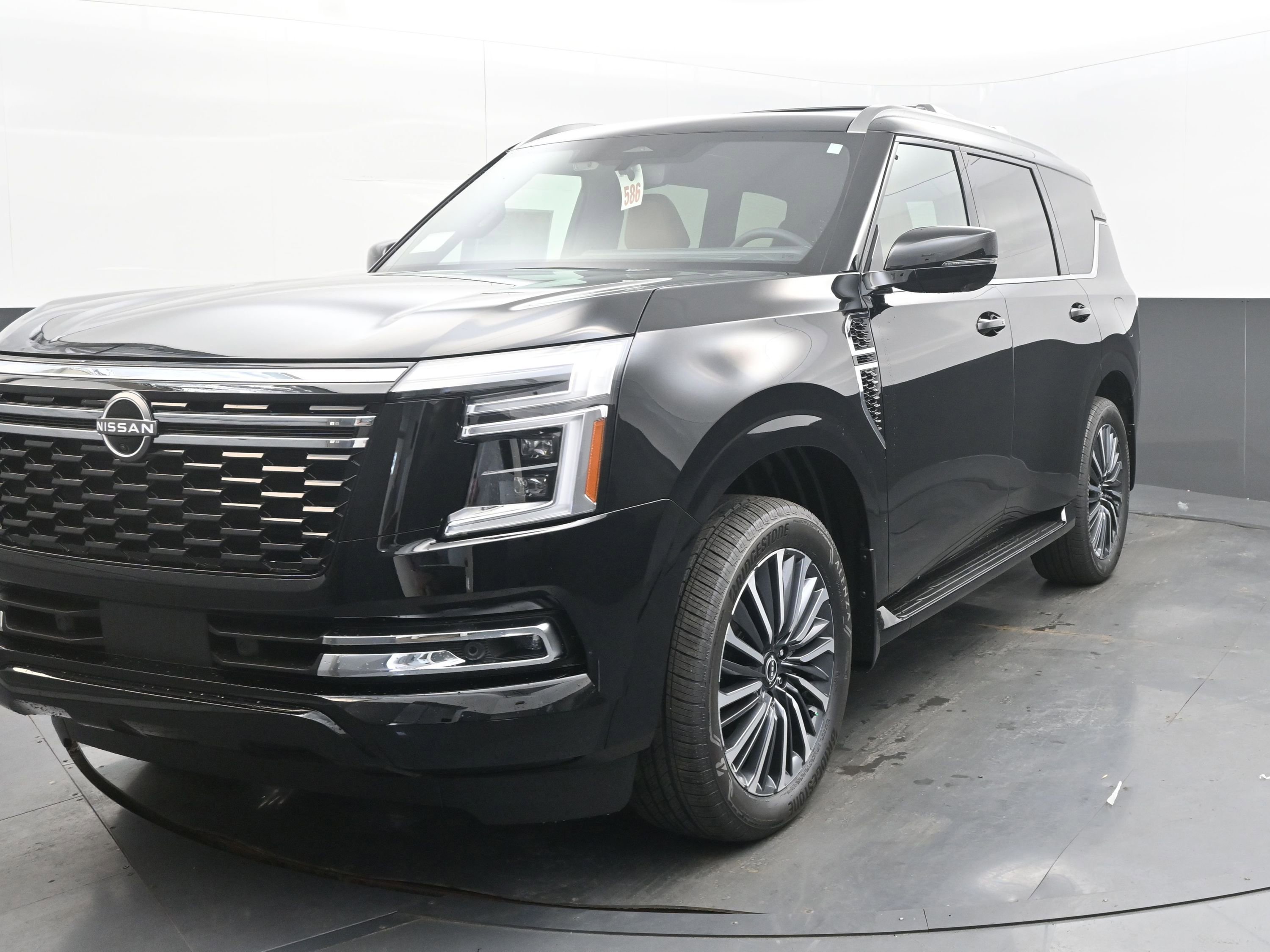 New 2025 Nissan Armada Platinum Reserve image 3