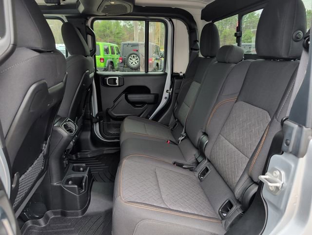 Used 2024 Jeep Gladiator Mojave w/ Technology Group image 33