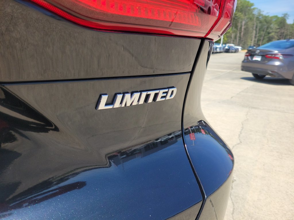 Certified 2024 Toyota Venza Limited AWD/4WD image 10