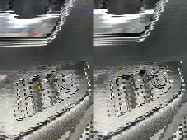 Certified 2025 Nissan Kicks SV image 13