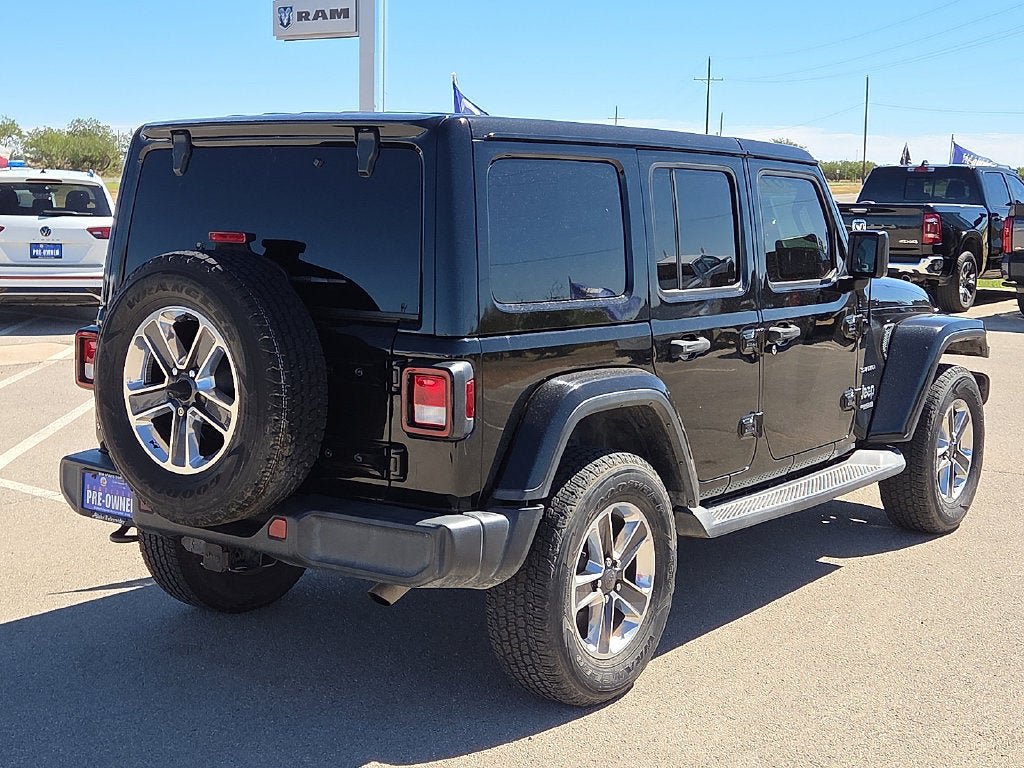 Used 2018 Jeep Wrangler Unlimited Sahara AWD/4WD image 5