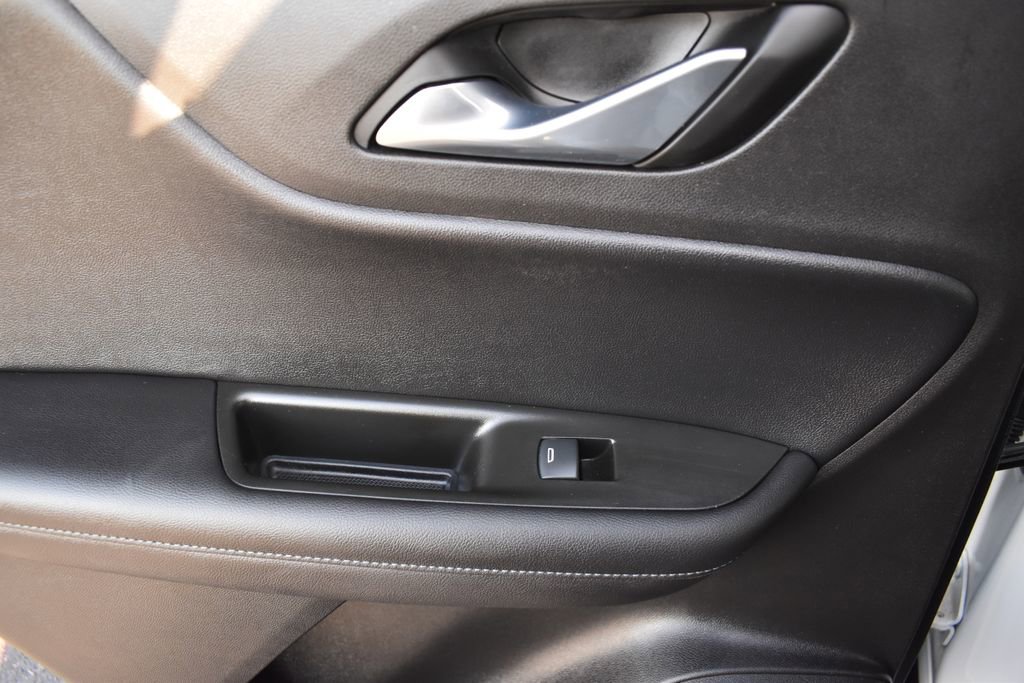 Used 2020 Chevrolet Blazer LT image 13