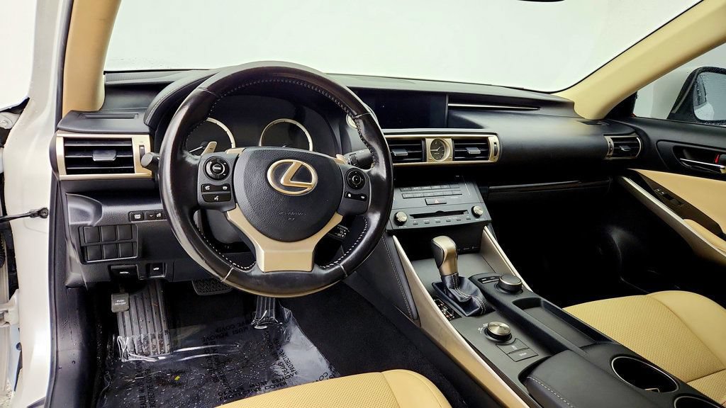 Used 2016 Lexus IS 200t RWD image 13